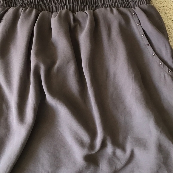 Grey skirt - Picture 2 of 2